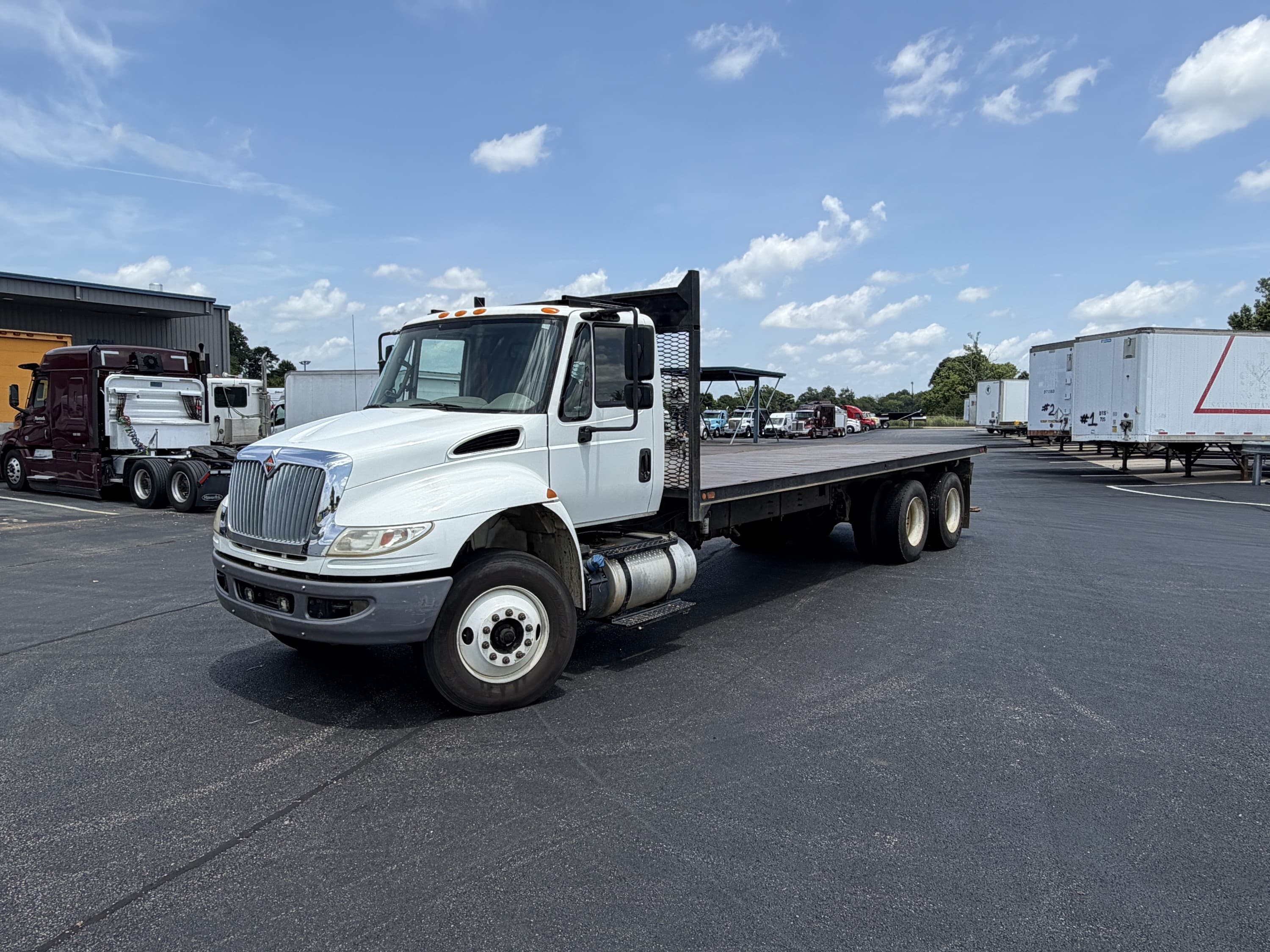 2017 International MF035 - Photo 1