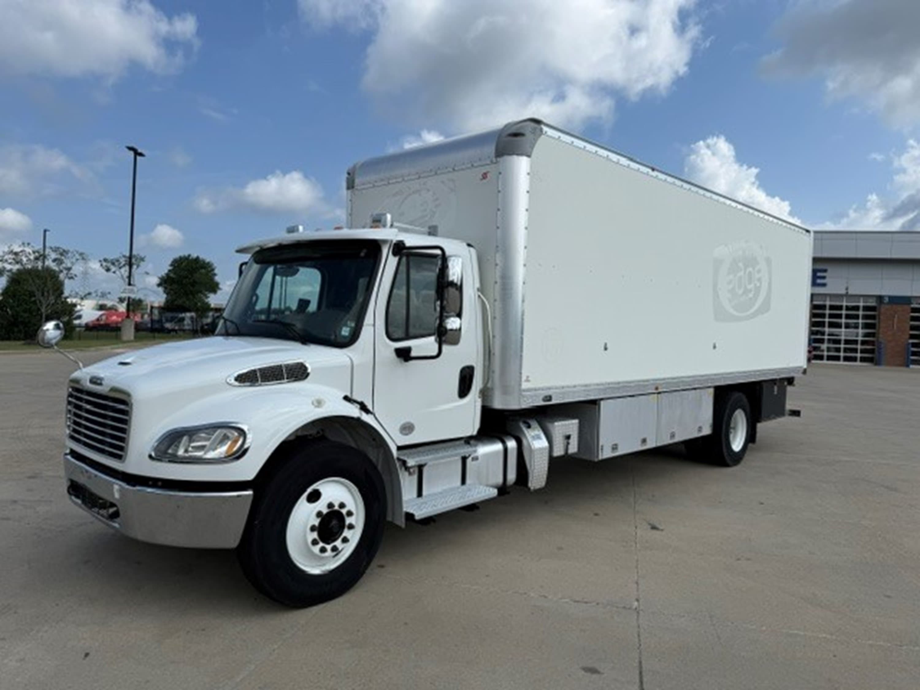 2019 Freightliner M2 106 - Photo 1
