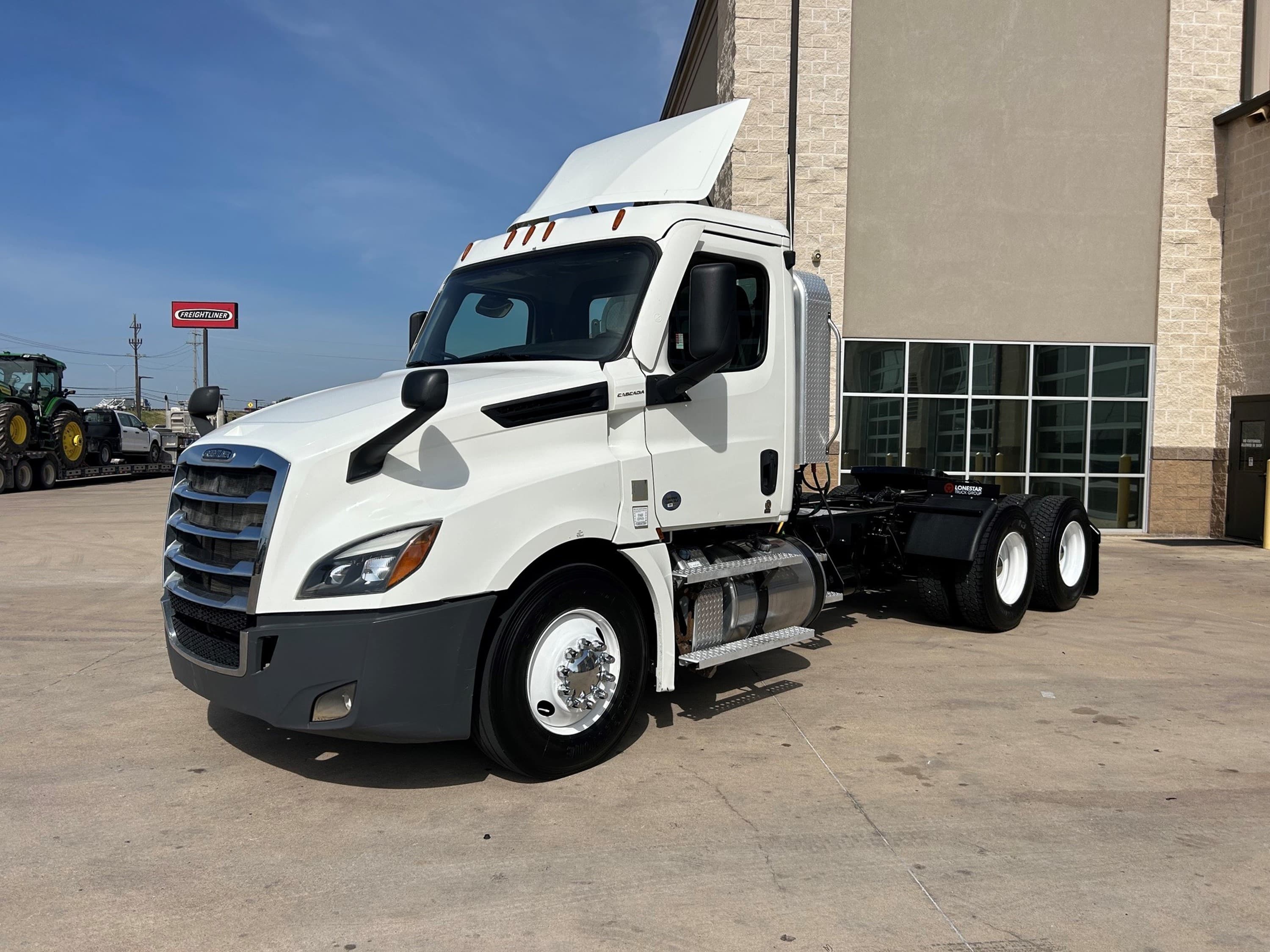 2020 Freightliner CA126 Cascadia - Photo 1