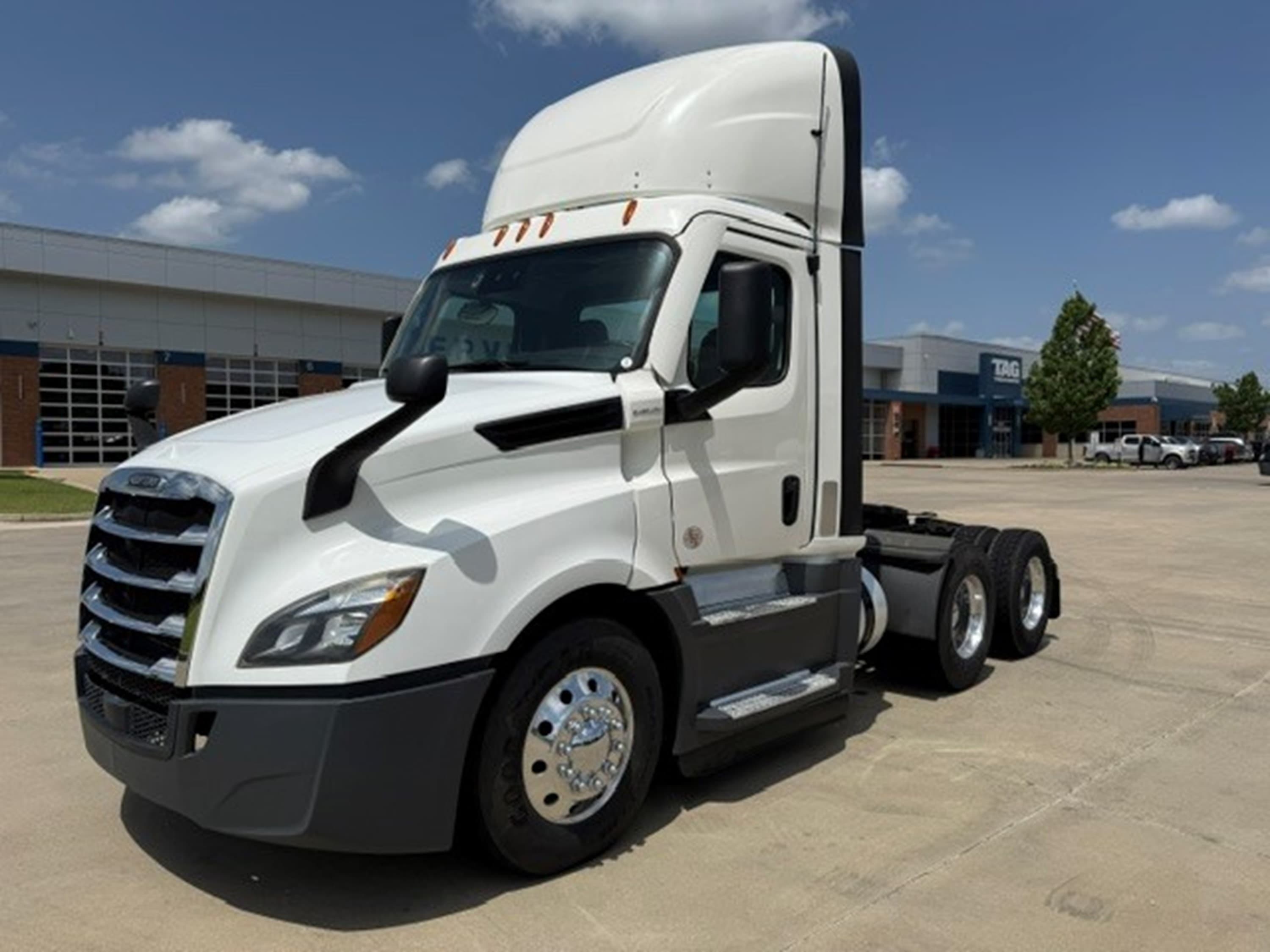2021 Freightliner CA126 Cascadia - Photo 1