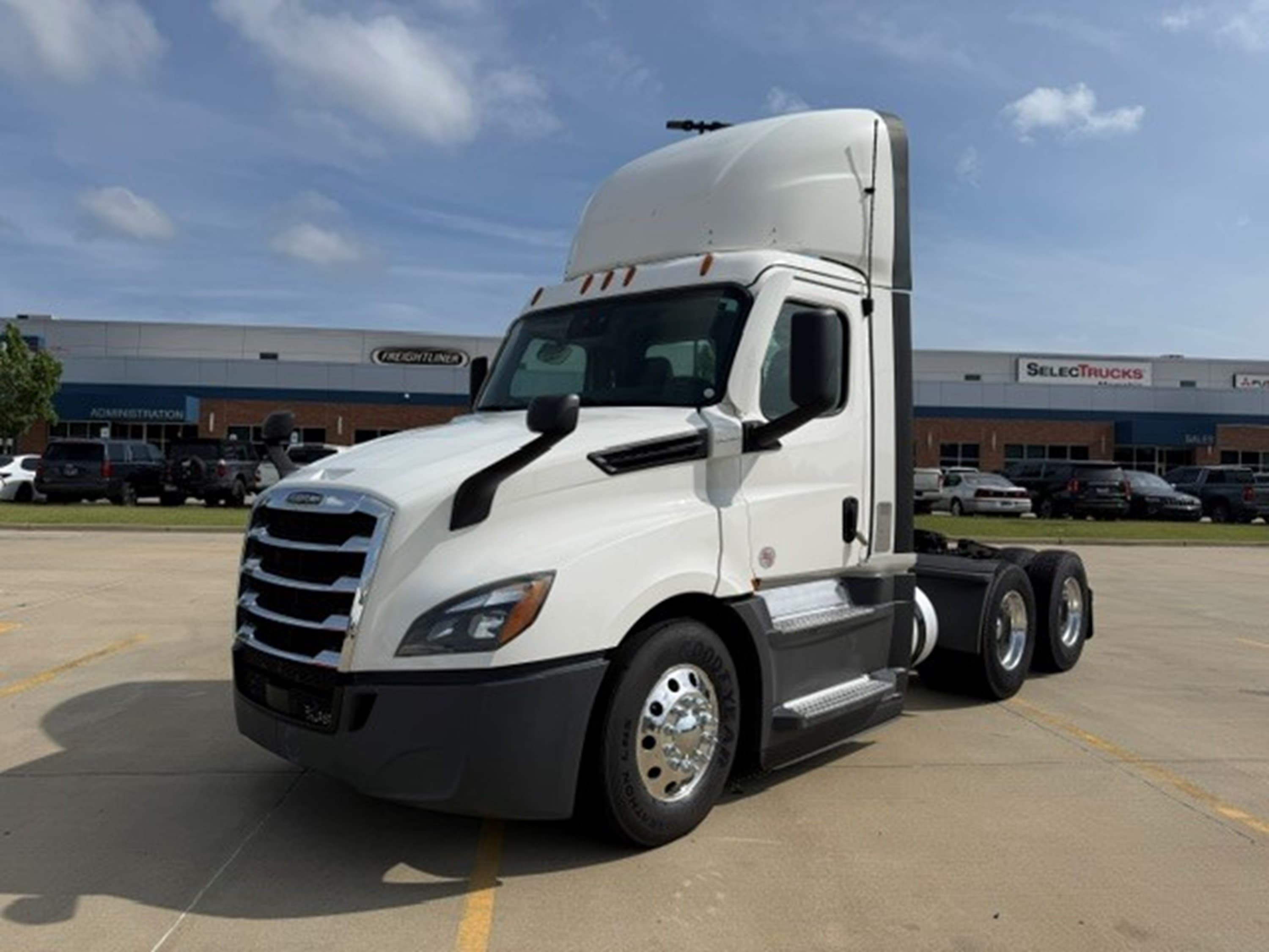 2021 Freightliner CA126 Cascadia - Photo 1
