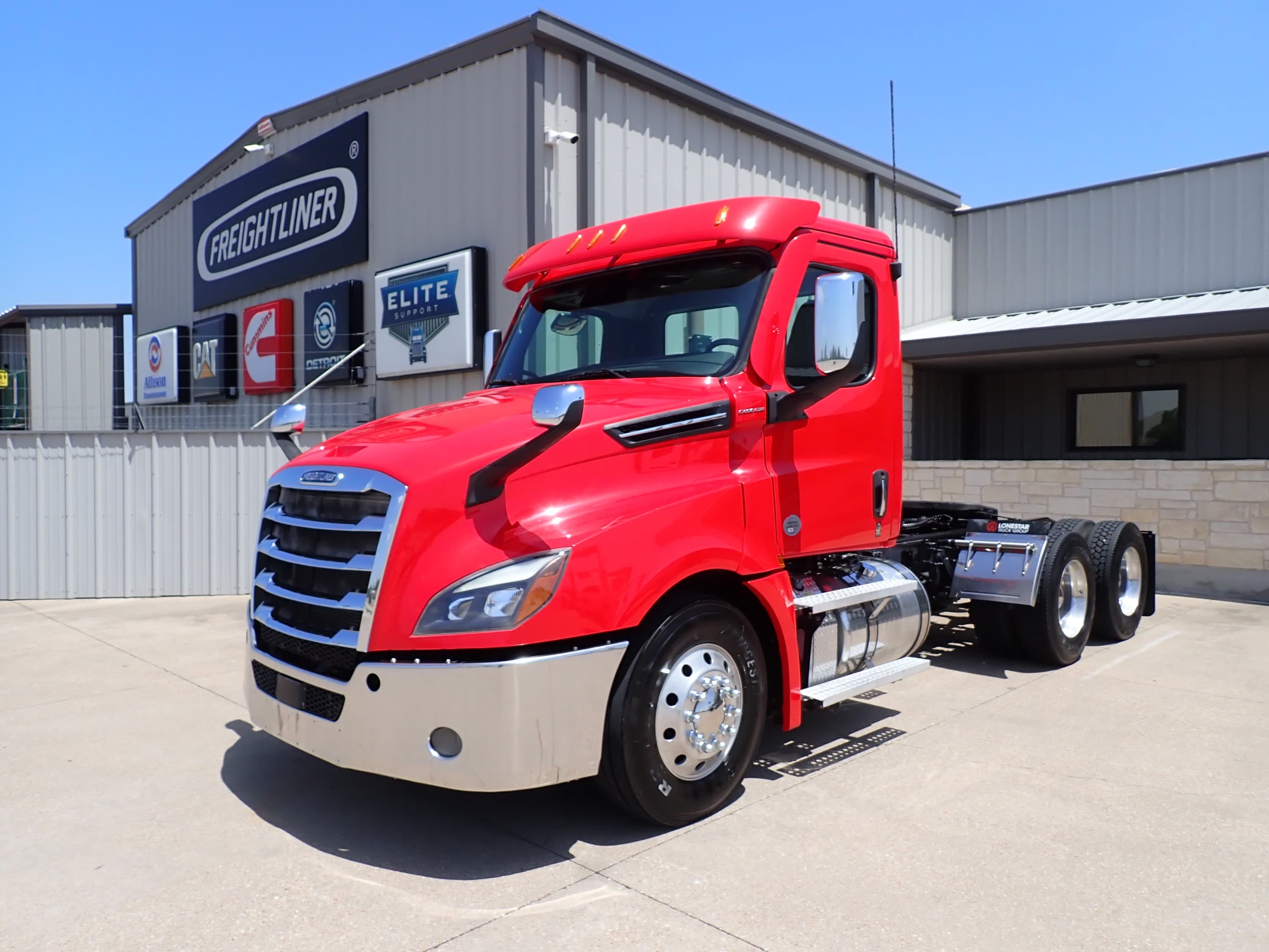 2021 Freightliner CA126 Cascadia - Photo 1