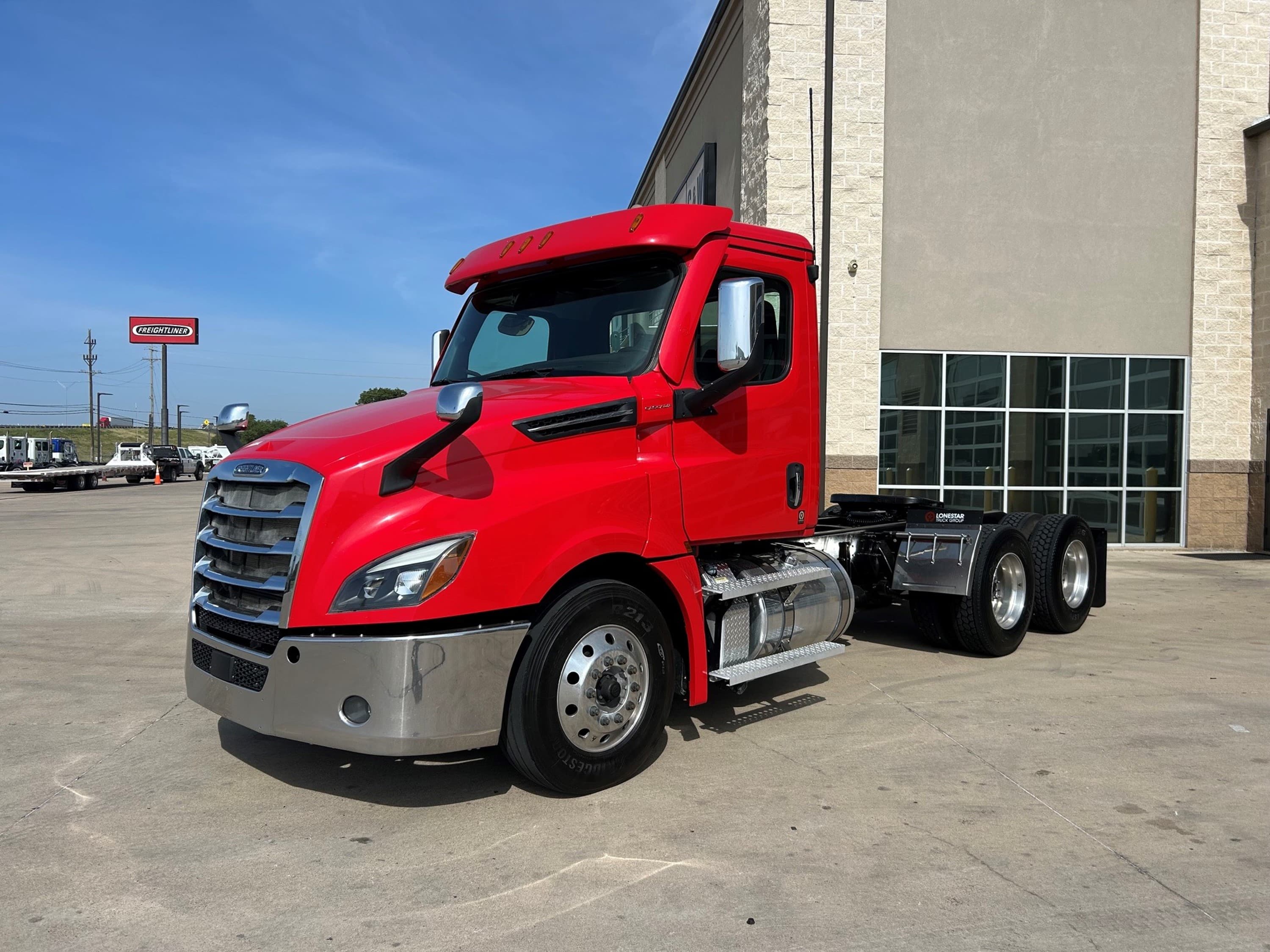 2021 Freightliner CA126 Cascadia - Photo 1