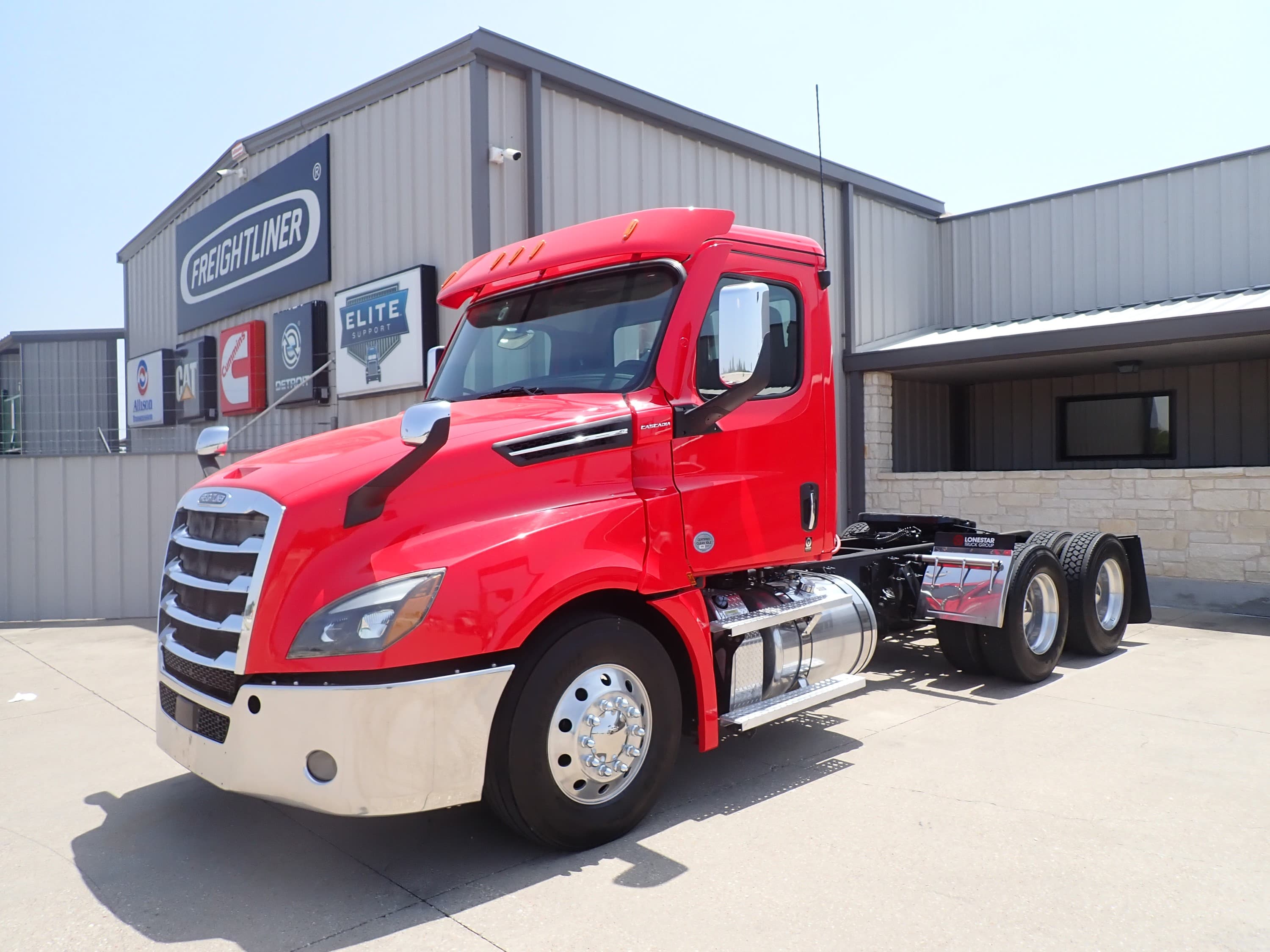 2021 Freightliner CA126 Cascadia - Photo 1