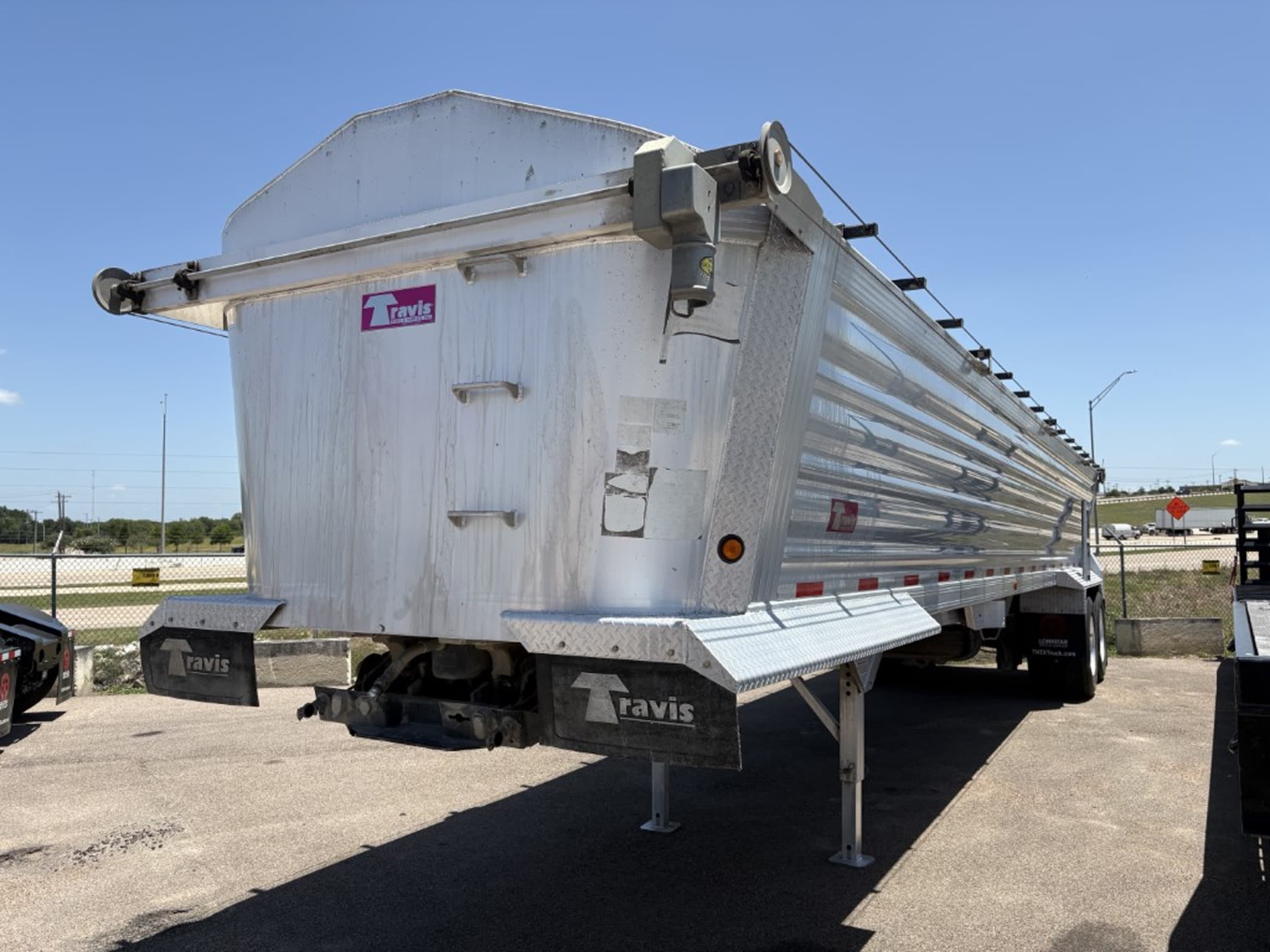 2022 Travis END DUMP - Photo 1