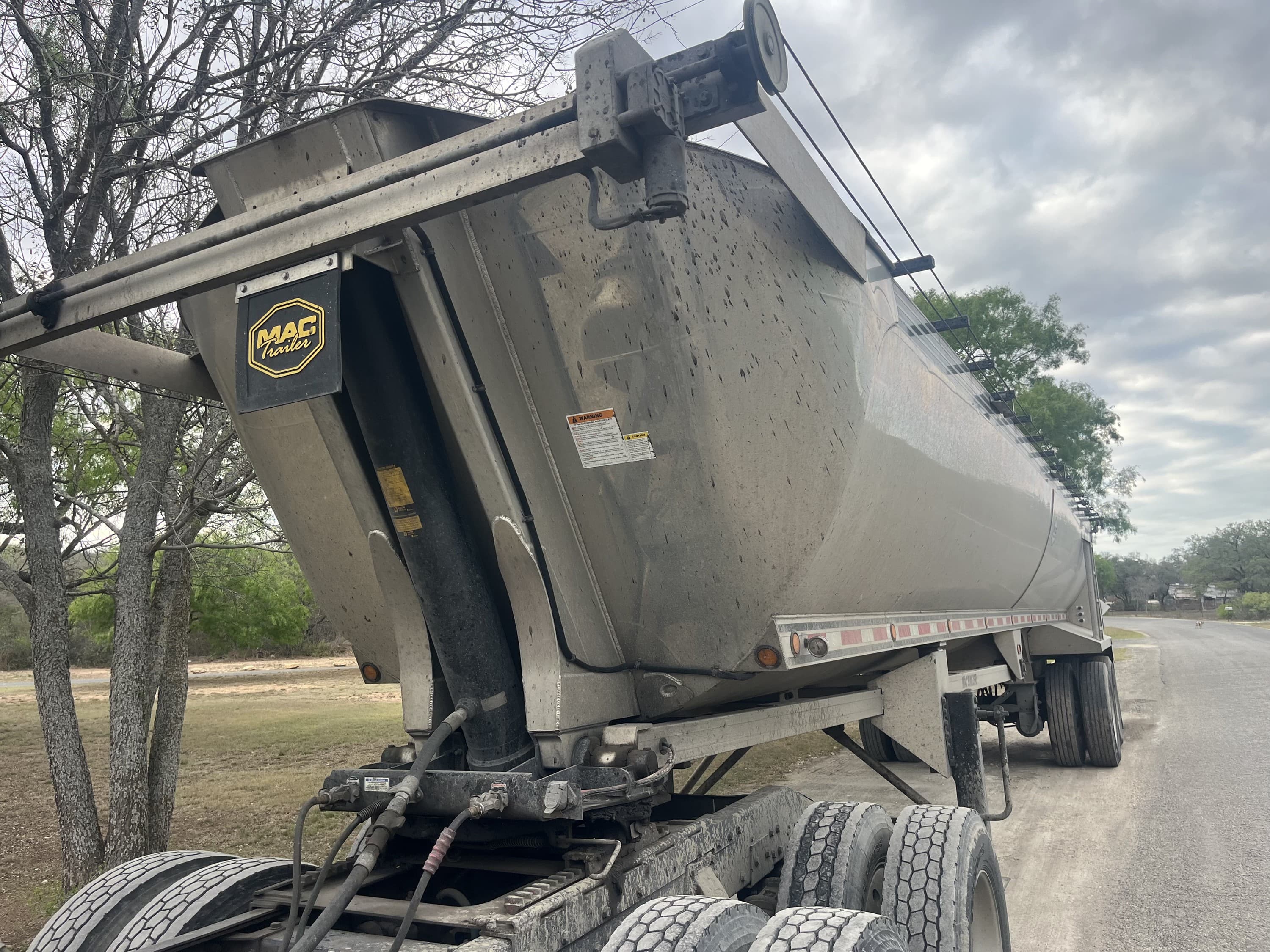 2022 Mac End Dump - Photo 1