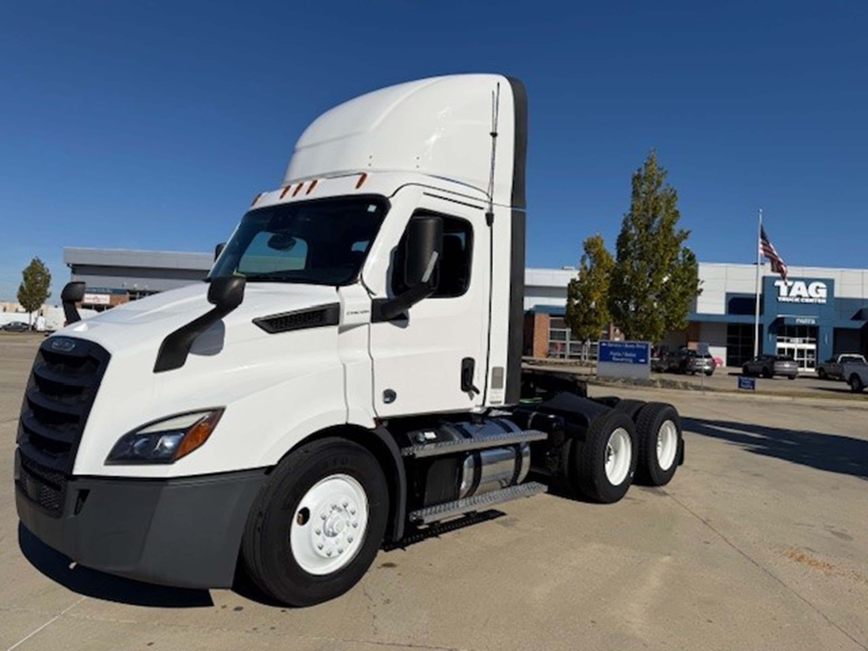 2022 Freightliner CA116 Cascadia - Photo 1