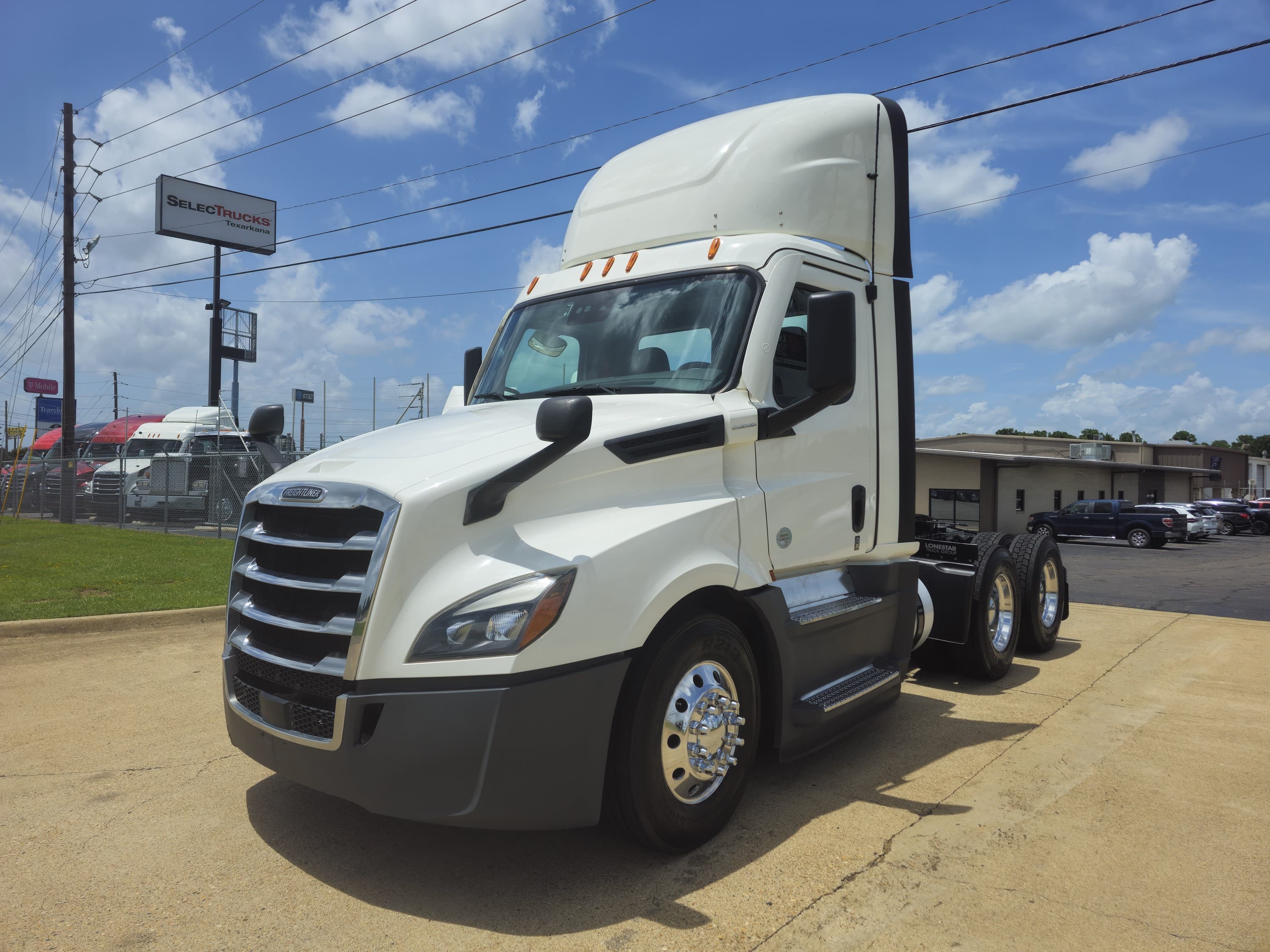 2021 Freightliner Cascadia 126 - Photo 1