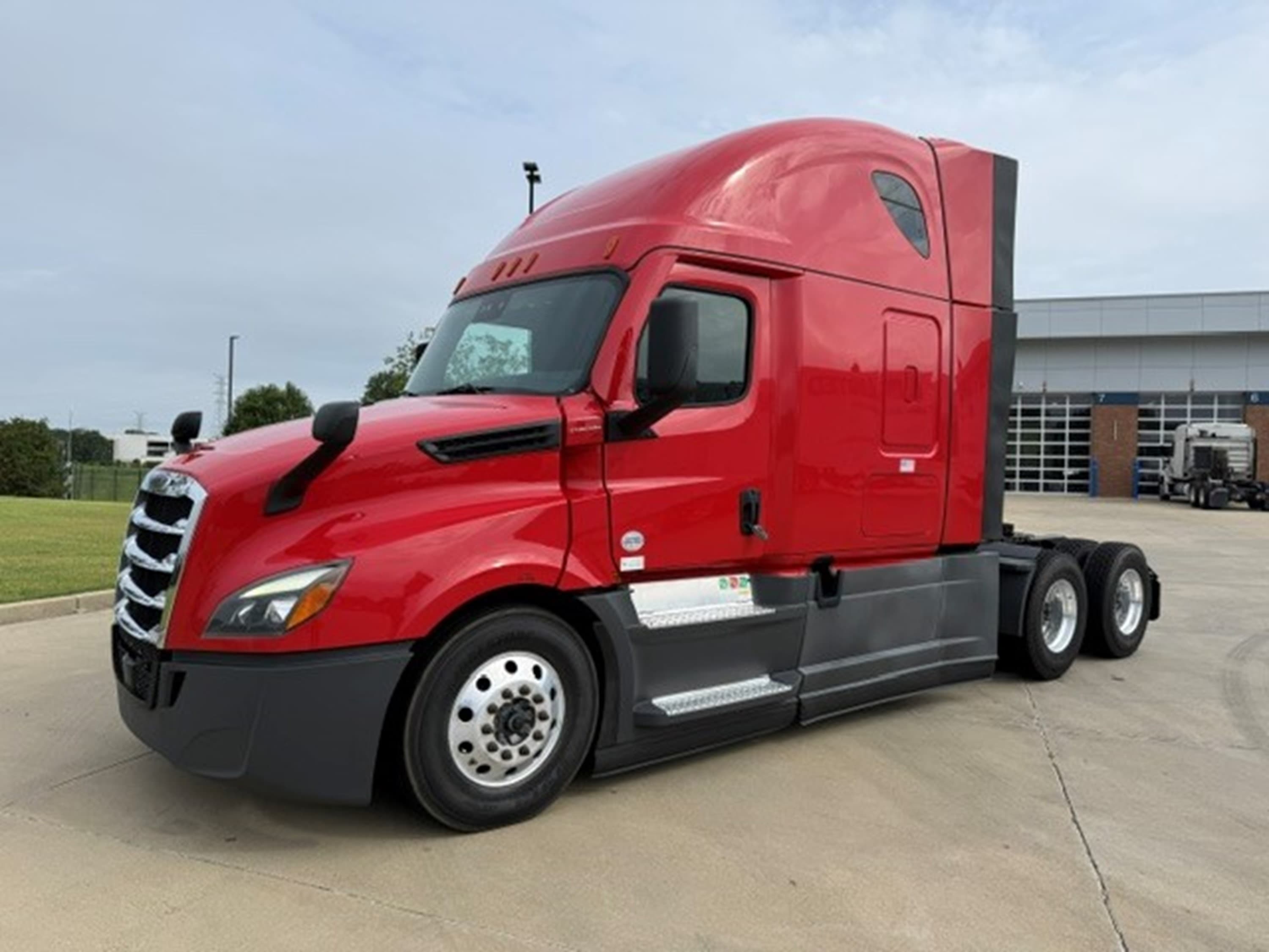 2023 Freightliner CA126 Cascadia - Photo 1