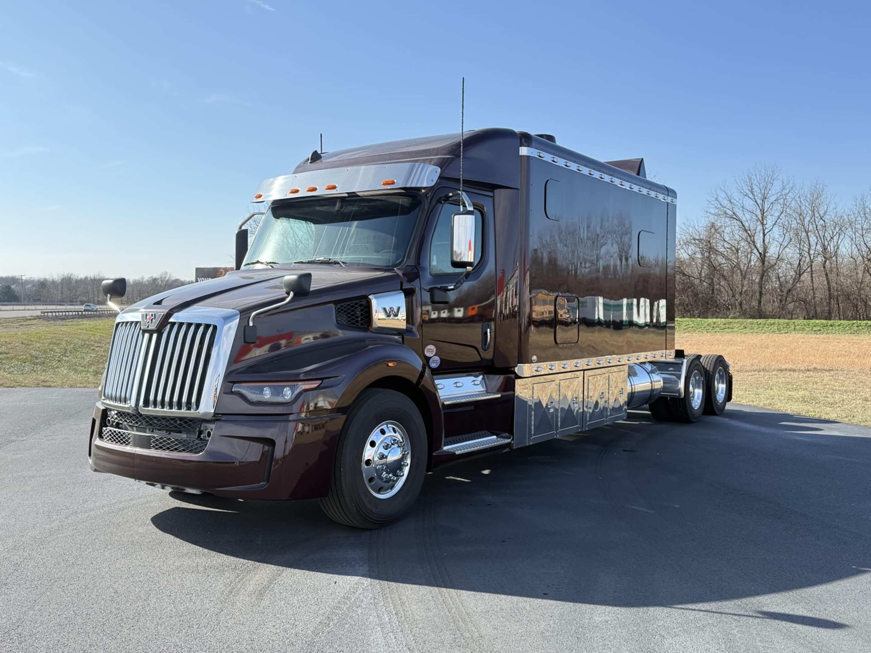 2025 Western Star 57X - Photo 1
