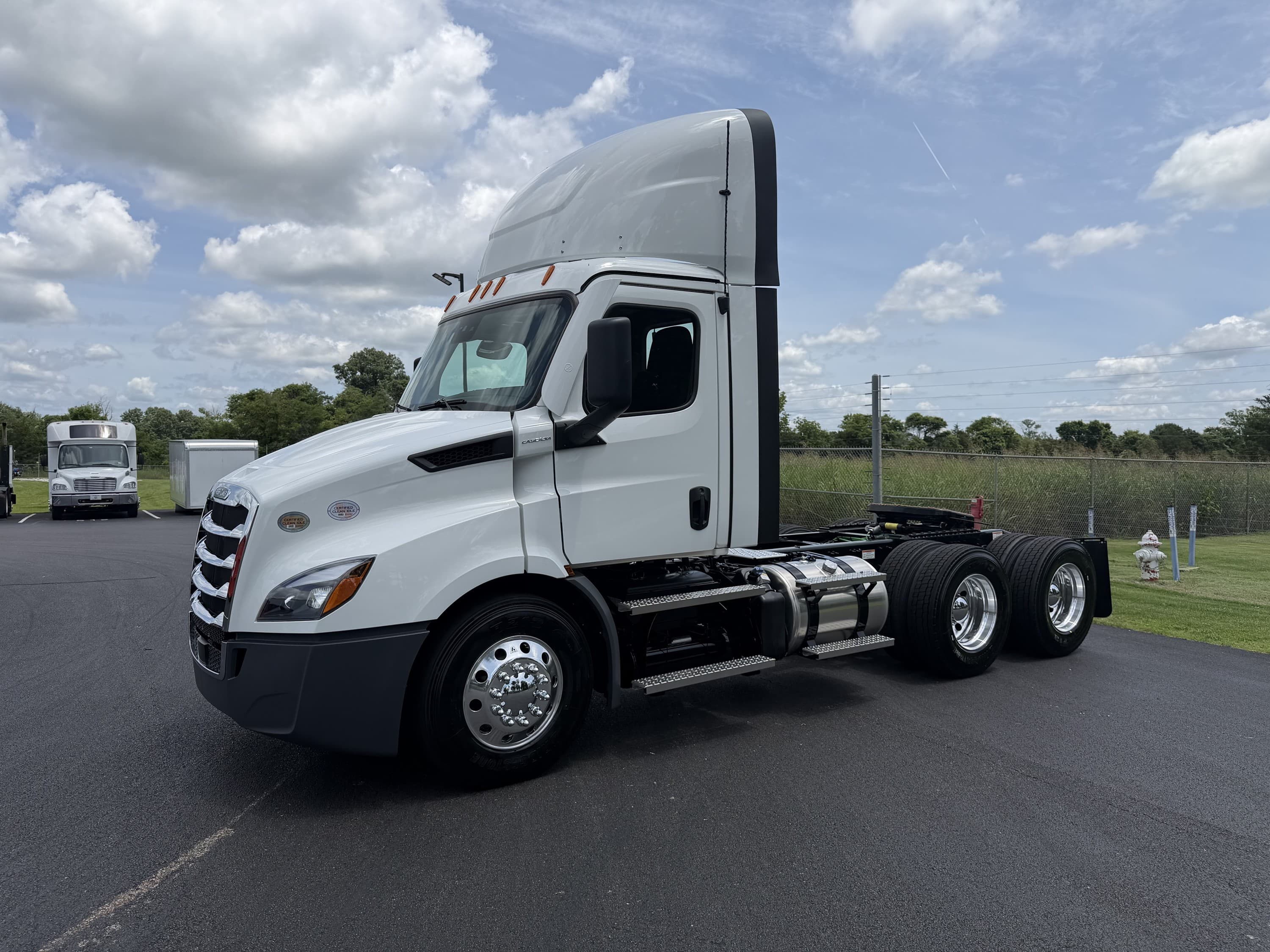 2027 Freightliner CA116 Cascadia - Photo 1