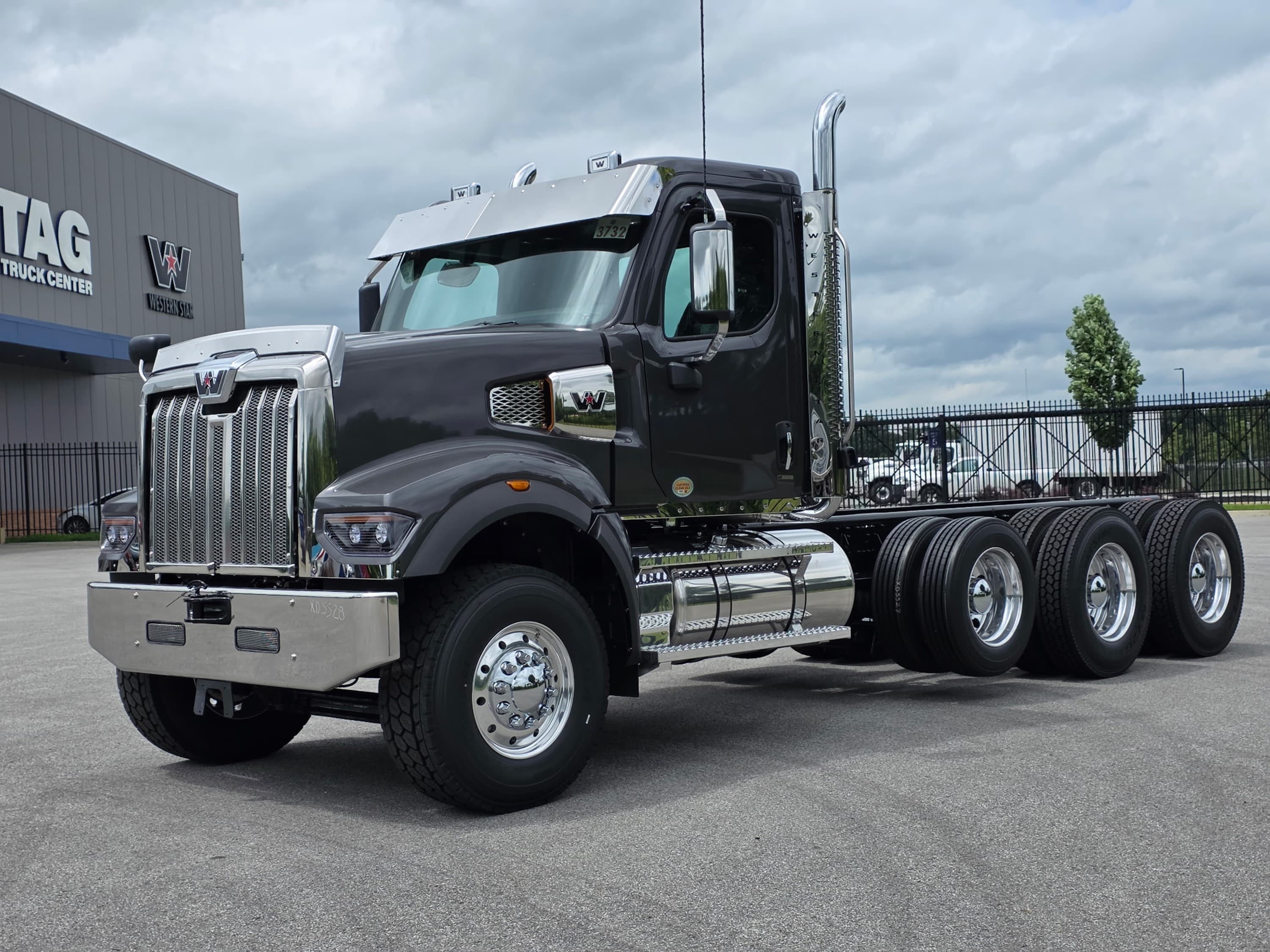 2027 Western Star 49X - Photo 1