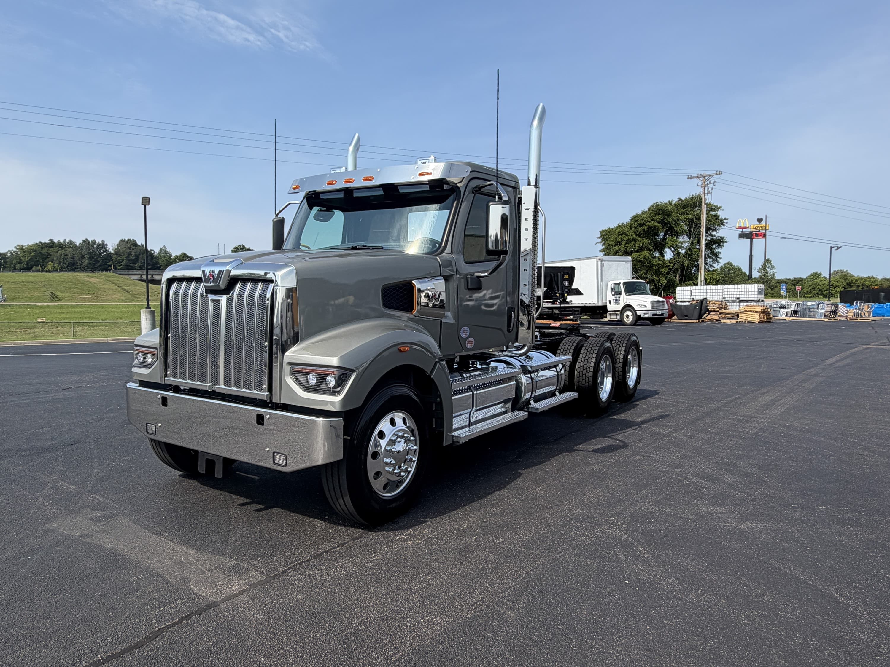 2027 Western Star 49X - Photo 1