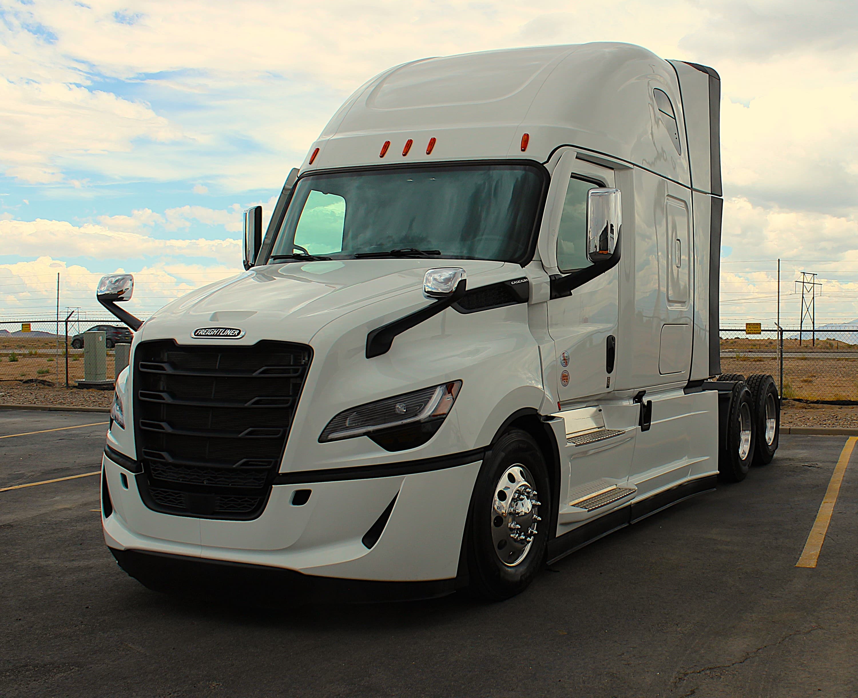 2027 Freightliner PJ126SLP - Photo 1