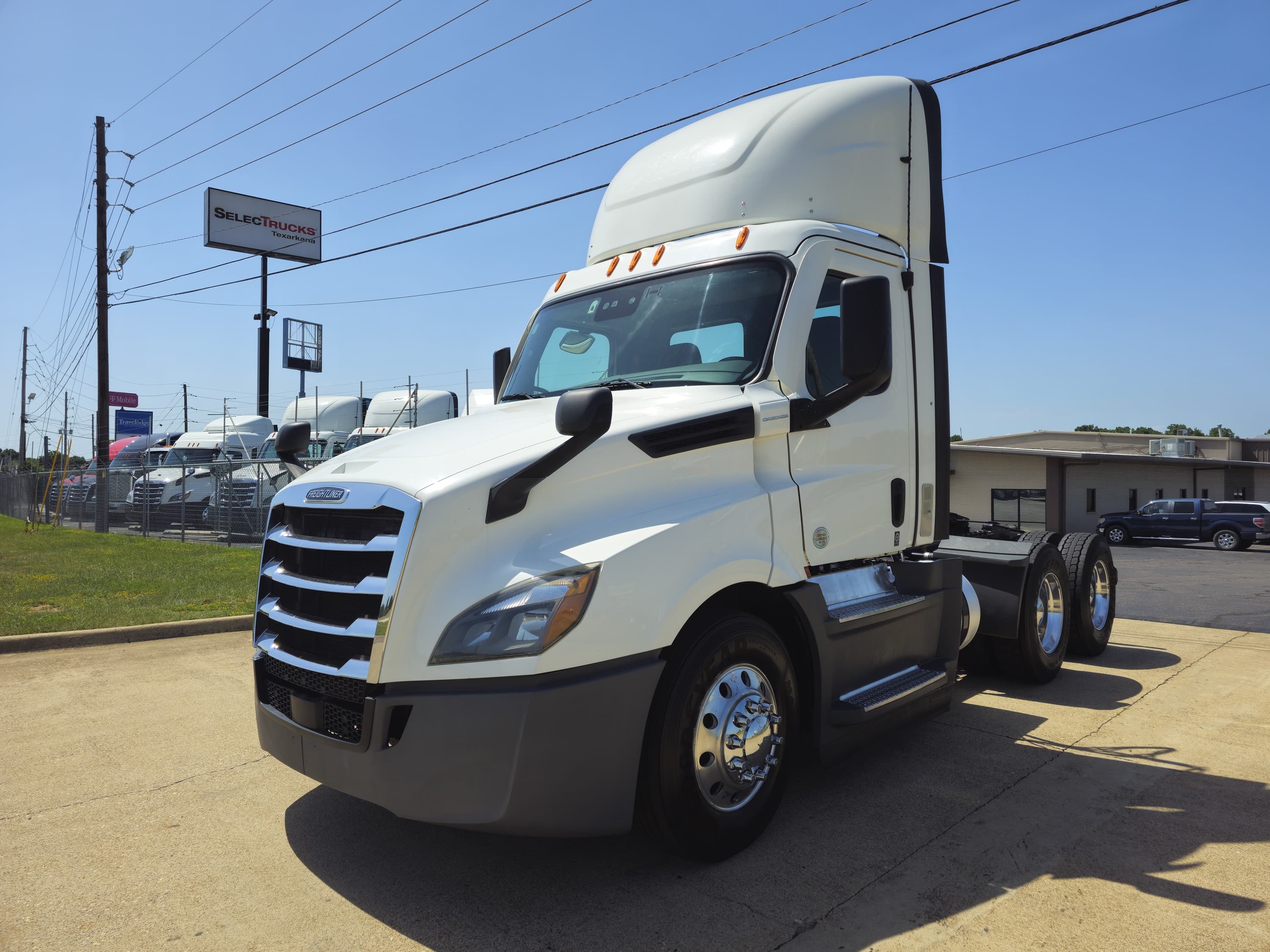 2021 Freightliner Cascadia 126